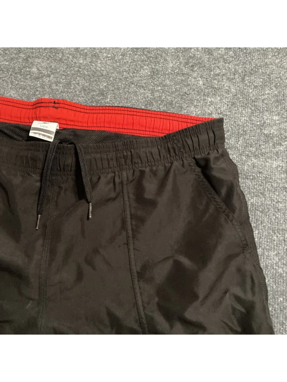Black & Red  Speedo Mens Swim Shorts Swim Trunks Size L  …. 10